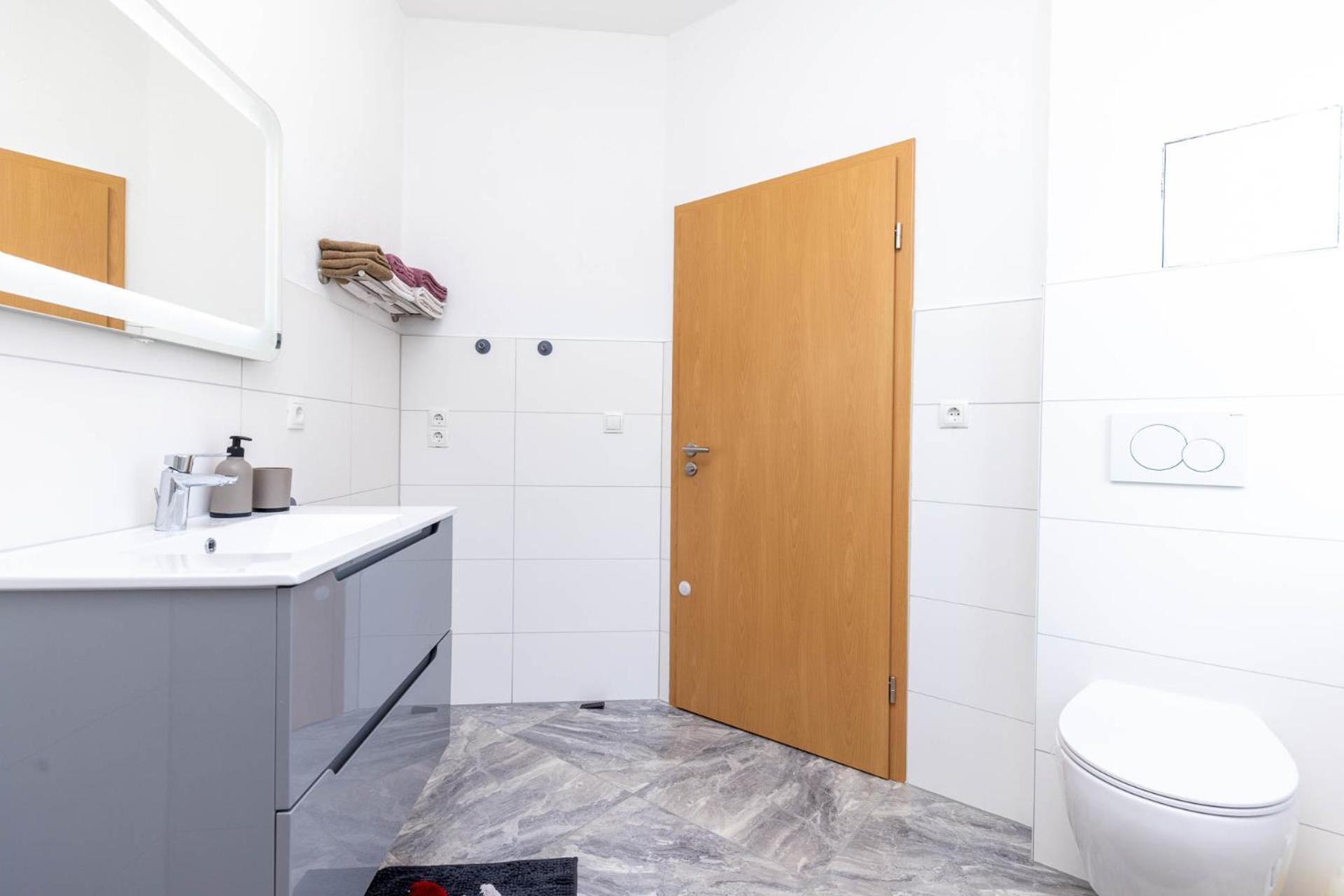 Neu I Ferienwohnung Jasmin Andernach Exterior photo